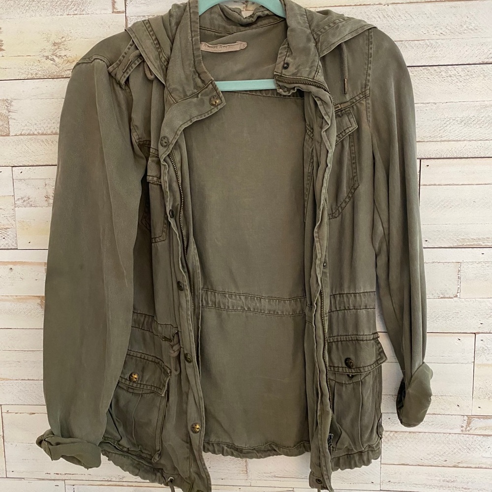 Army green light jacket